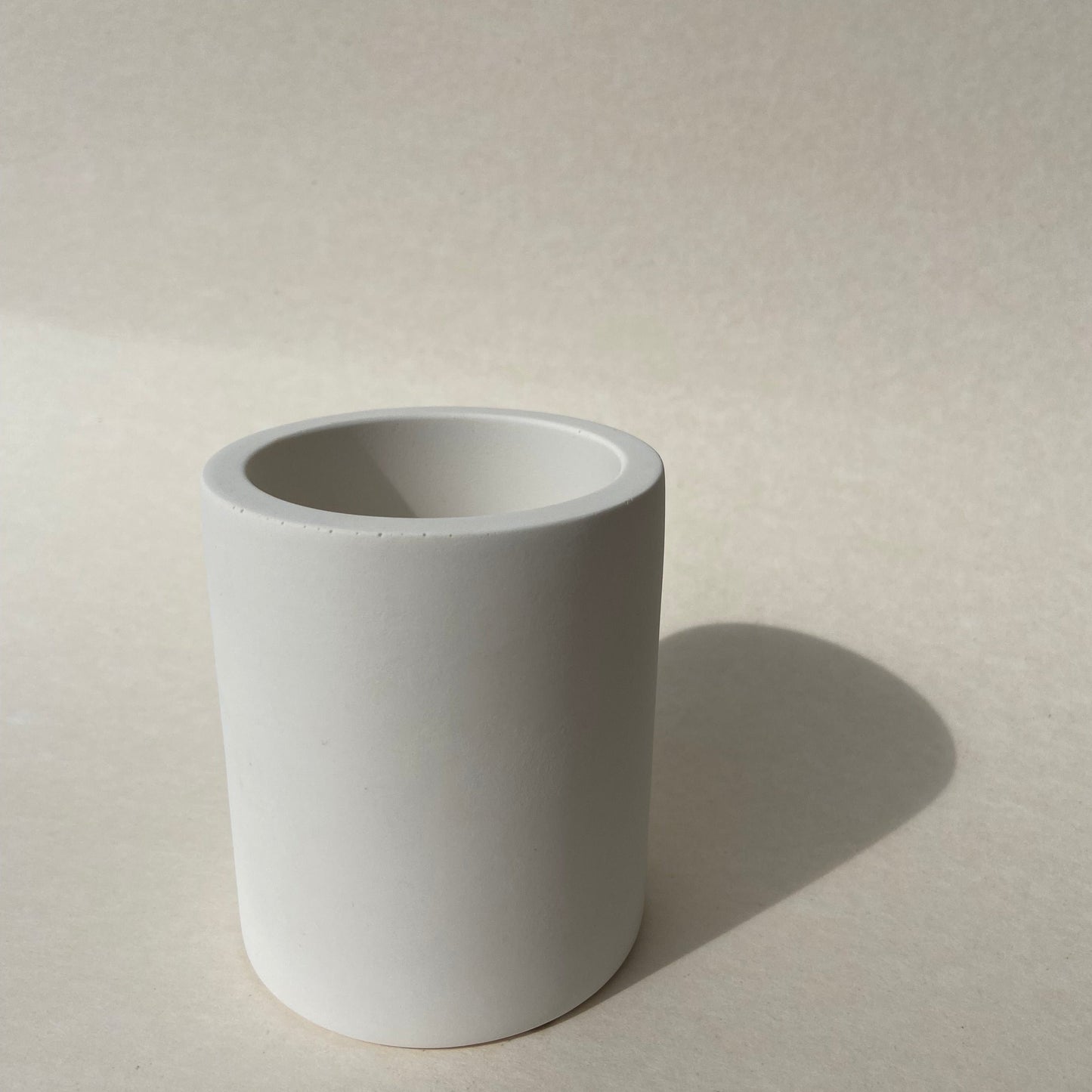 Cylinder Holder - Classic White