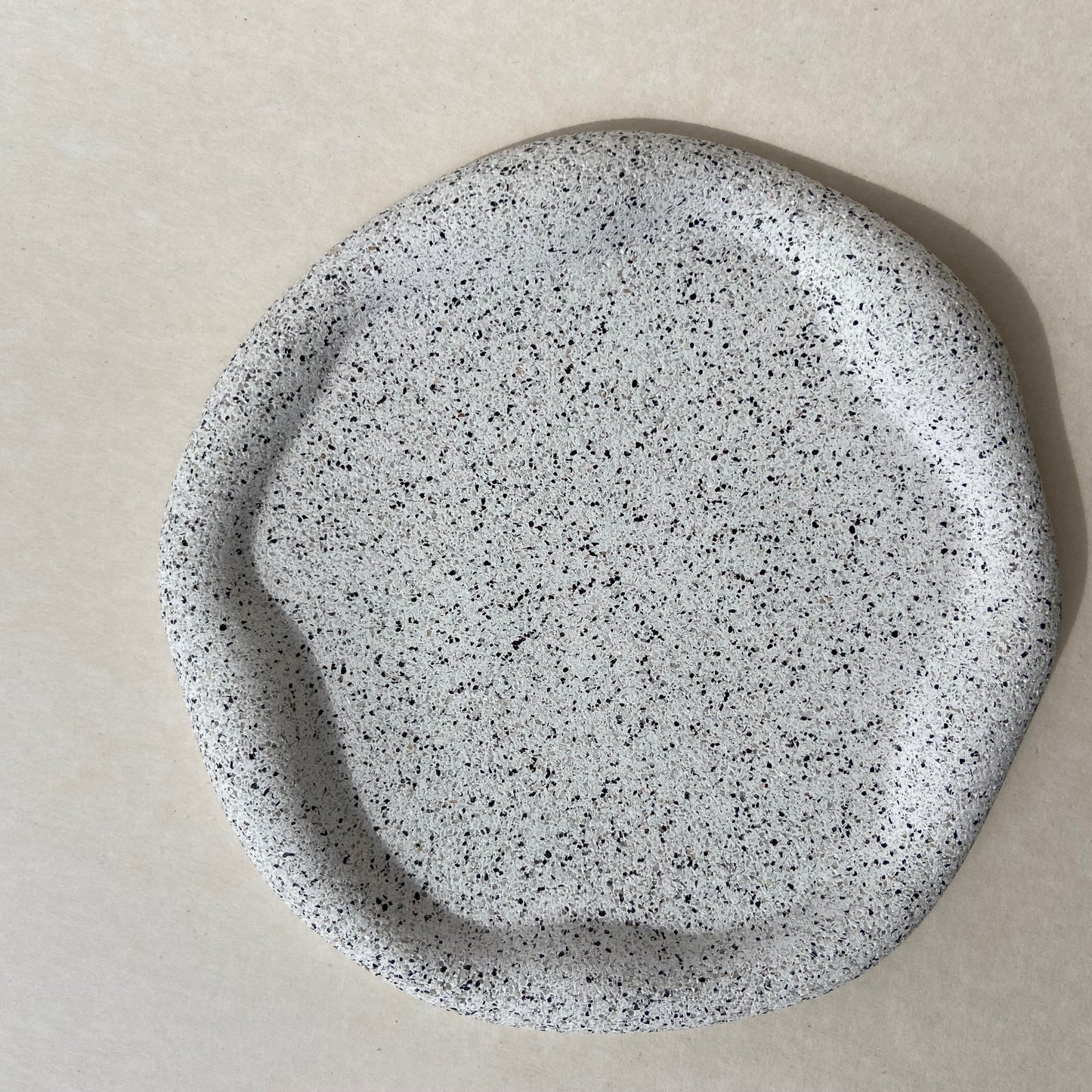 Cloud Tray Round - Speckled Stone